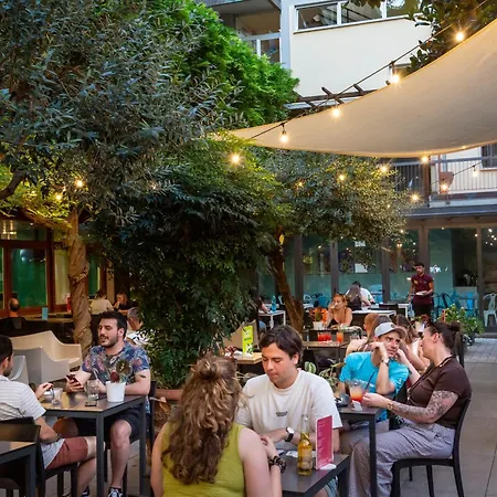 Plus Florence Hostel *