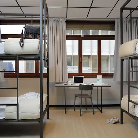 بيت شباب بلس فلورانس