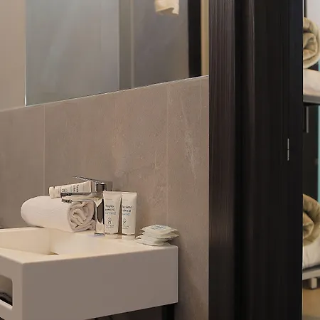 بلس فلورانس بيت شباب