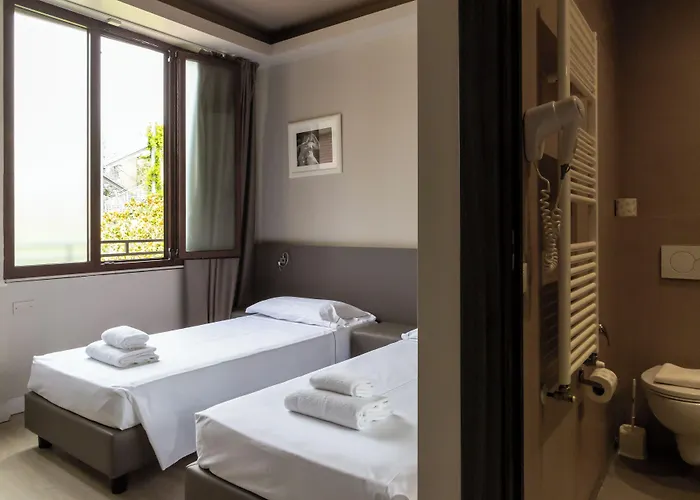 Plus Florence Hostel *